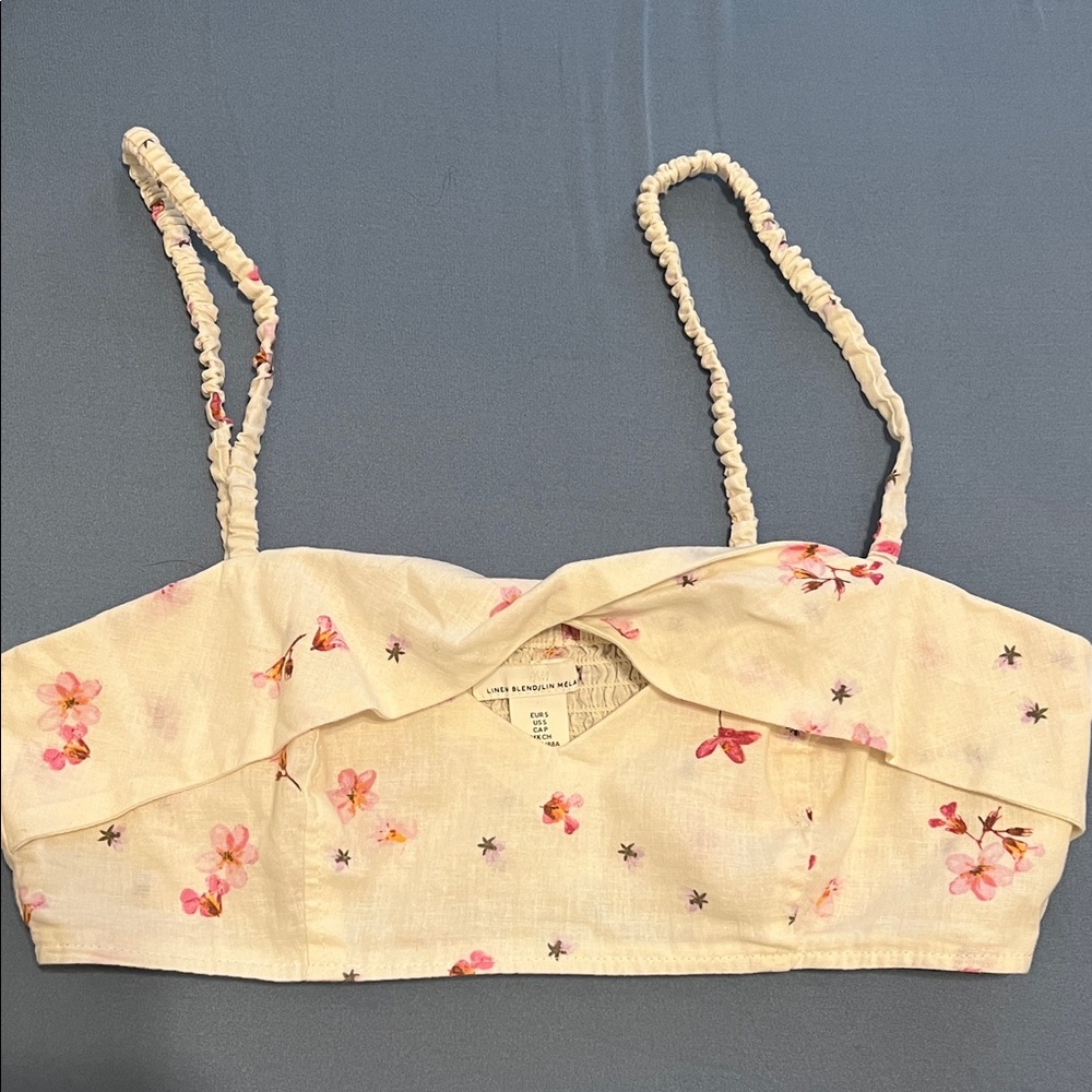 H&M Cream Floral Crop Top